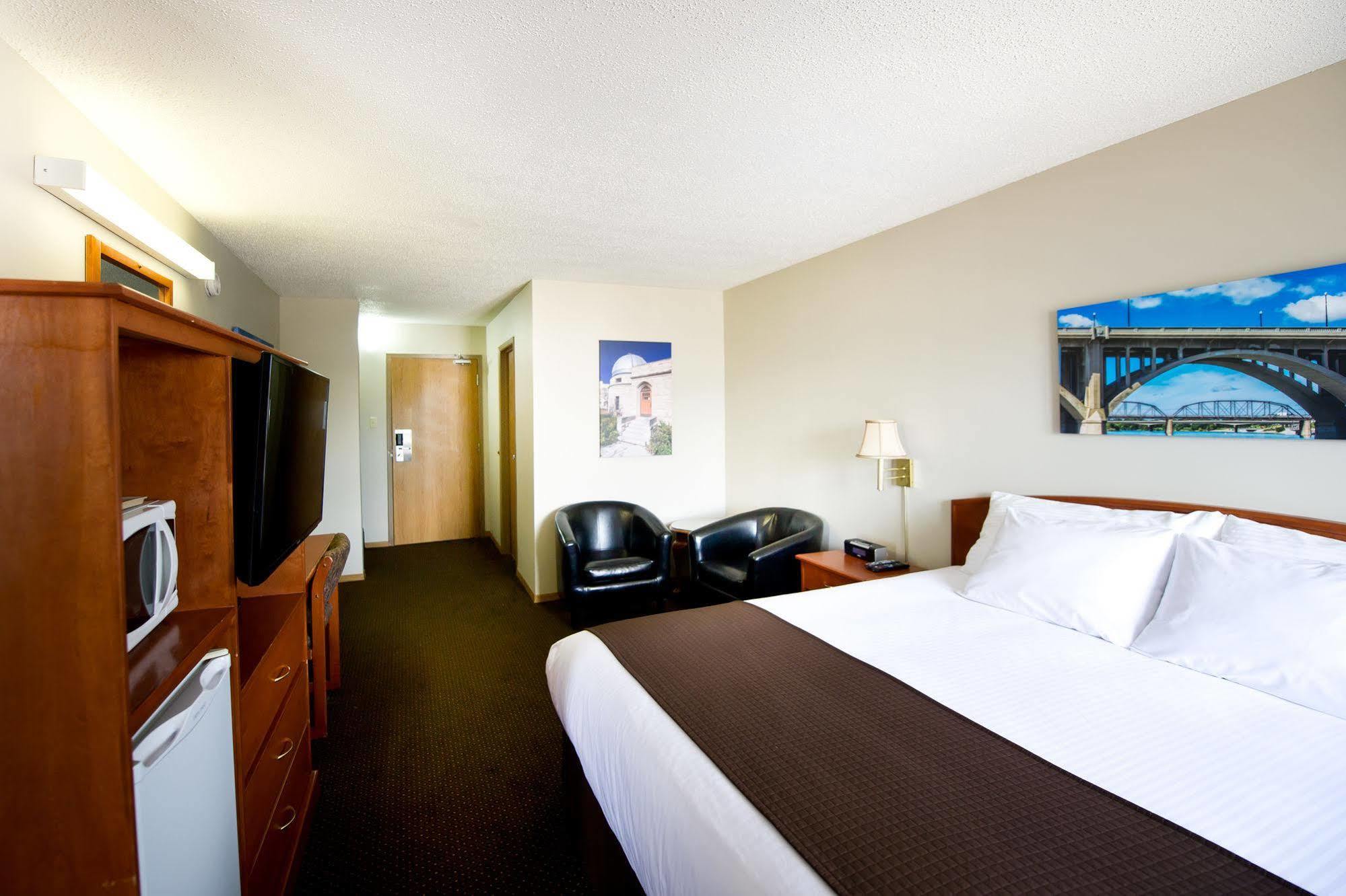Riviera Motor Inn Saskatoon Exterior foto